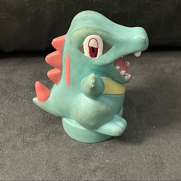 Carls Jr Toys 2 Carls Jr Pokmon Totodile Poshmark